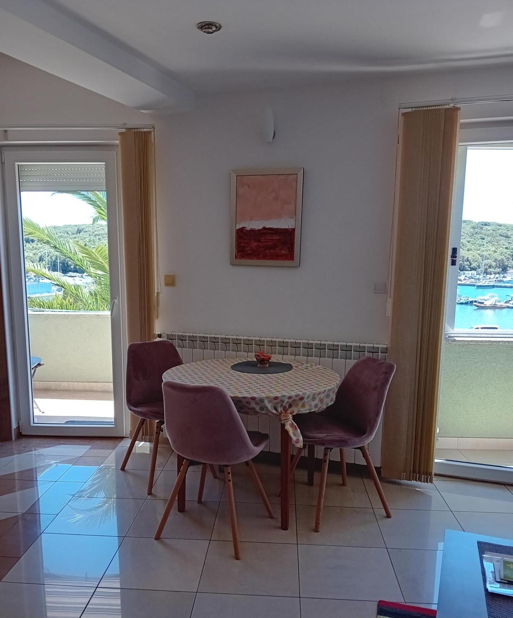 Apartments Karmen פולה מראה חיצוני תמונה
